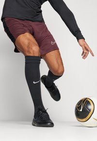 Nike Performance SHORT - Športové šortky - burgundy crush/black/white