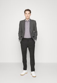 BOSS HANK KENT SLIM FIT - Camisa formal - silver