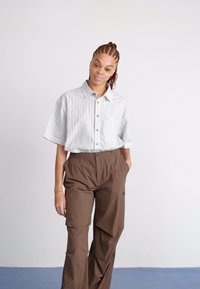 The North Face PANT - Nohavice - smokey brown