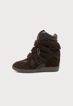 Steve Madden MAVIS - Zapatillas altas - brown suede