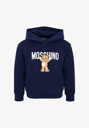 Felpa blu navy con tasca a marsupio, caratterizzata da testo bianco "MOSCHINO" e un grafico di un orso in tonalità beige, con polsini e orlo a costine.