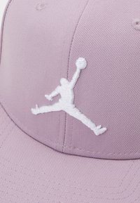 Jordan PRO JUMPMAN SNAPBACK - Boné - plum fog/white