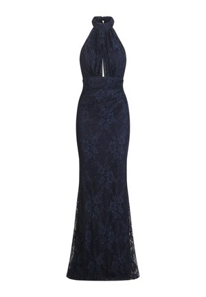 Granatowa sukienka z koronki z dekoltem halter, wycięciem z przodu, dopasowaną talią i rozszerzanym dołem w kwiatowy wzór.