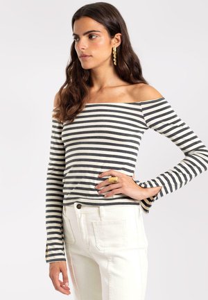 DE RAYAS Y ESCOTE BARDOT - Camiseta de manga larga - white