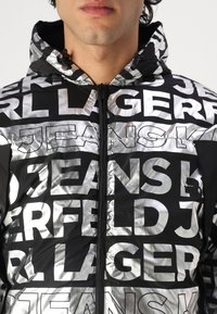 Karl Lagerfeld Jeans LIGHT PADDED JACKET - Giacca da mezza stagione - digital fold