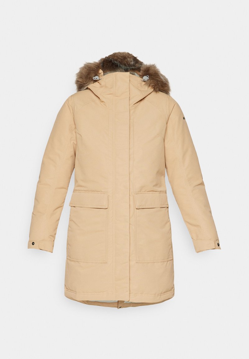 Parka beige avec capuche en fourrure synthétique, deux grandes poches avant et poignets ajustables. Texture lisse et mate.