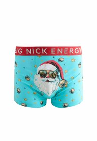 Vīriešu bokseršorti gaiši zili ar sarkanu jostas daļu, uz kuras rakstīts "BIG NICK ENERGY." Rakstā ir Ziemassvētku vecītis ar saulesbrillēm un dekoratīvas zvaigznes.