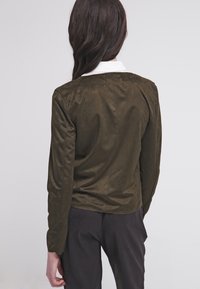 Noisy May Bunda z umělé kůže - khaki