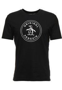 Camiseta de manga corta negra con un logo circular blanco que presenta un pingüino con una corbata y las palabras "Original Penguin" alrededor.