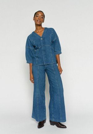 VERONE CRISPY  - Vaqueros baggy - blue