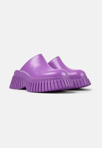 Camper BCN - Pantofle - helles violett