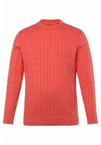 Korallfärgad kabelstickad tröja med rund halsringning, texturerat mönster, ribbad mudd och nederkant, gjord av ett mjukt material.