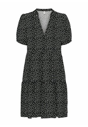 Melna īss piedurkņu V-veida kakla kleita ar baltām polka punktiem, pieguļošu vidukli un pakāpienveida svārku.