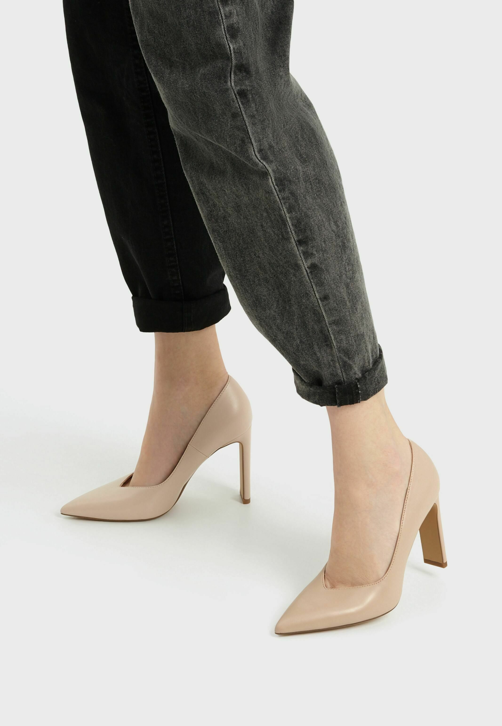 Femme Escarpins à talons hauts Femme Escarpins à talons hauts