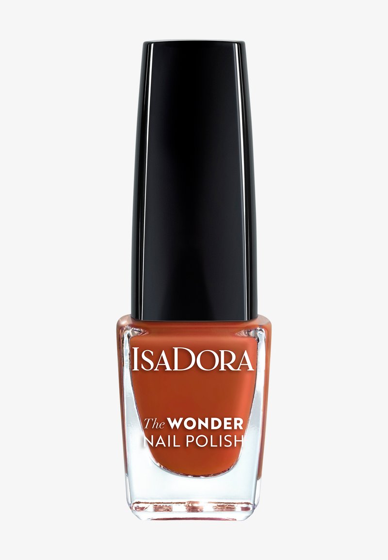 Esmalte de uñas Isadora Wonder en un tono cálido marrón anaranjado, con un elegante tapón negro y un frasco de vidrio transparente.