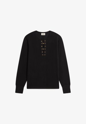 Schwarzes langärmliges Oberteil aus weichem Stoff mit Rundhalsausschnitt und einer Reihe von sieben knopfartigen Schließungen in goldfarbener Ausführung auf der Vorderseite.