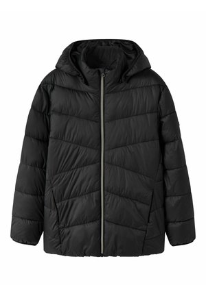 Doudoune noire avec coutures horizontales, fermeture éclair à l'avant, poches latérales, manches longues et capuche attachée, conçue pour temps froid.