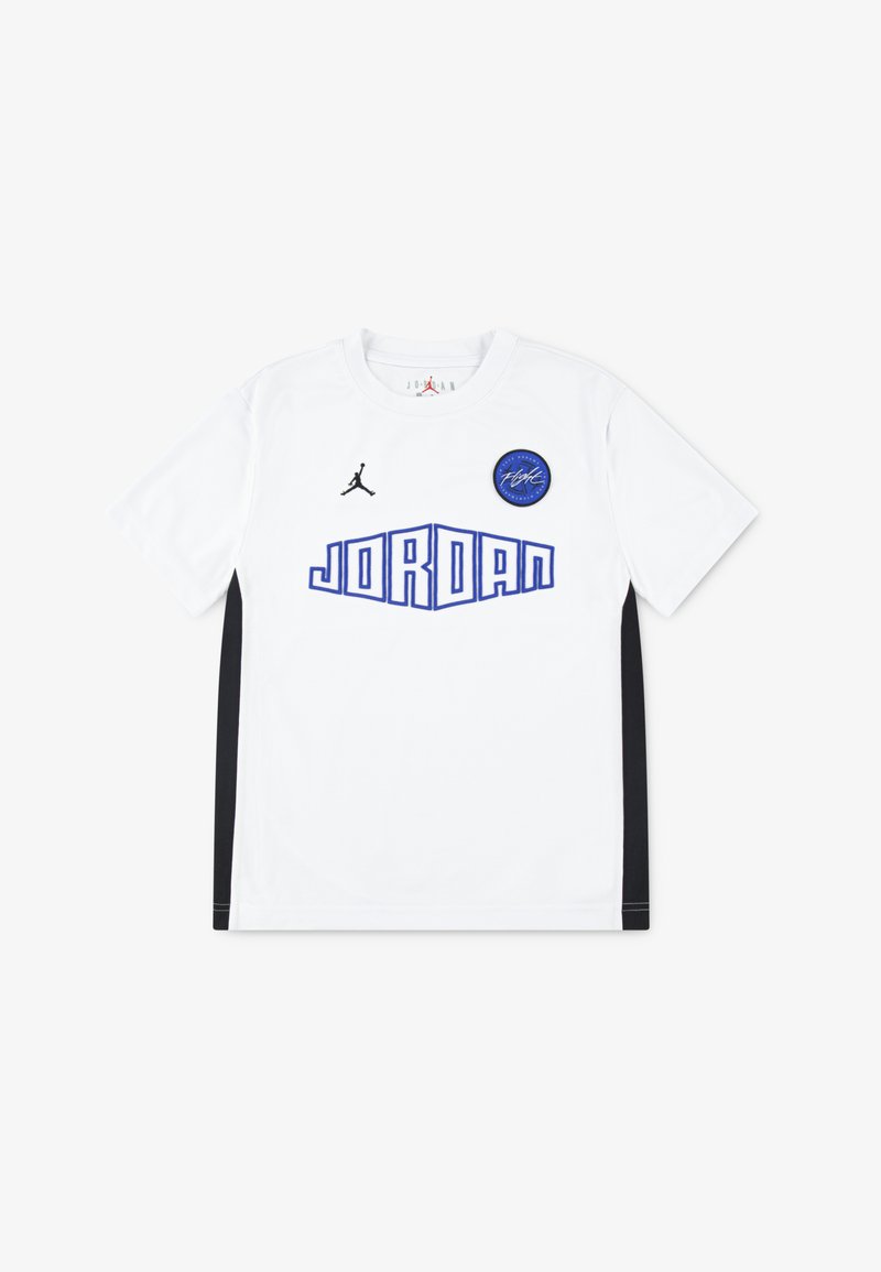 Balta trumpa rankovė t-shirt su juodomis šoninėmis panelėmis. Pridedamas mėlynas „JORDAN“ logotipas ir juodas Jordan šokėjas simbolis ant krūtinės. Apvalus kaklas.