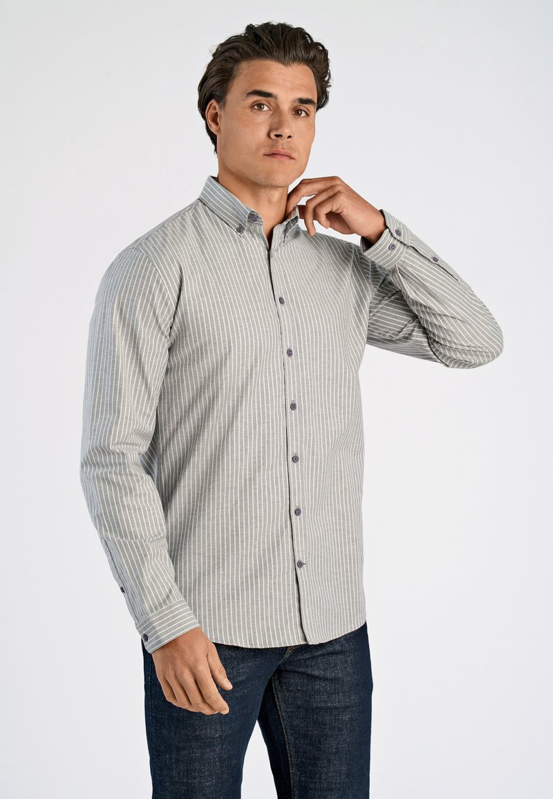 Lindbergh STRIPED   - Chemise - dusty grey