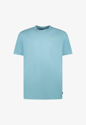 Lichtblauw T-shirt met korte mouwen en ronde hals, met kleine witte tekst op de linkerborst die 'Denim Dept. Easy Jeans' leest.