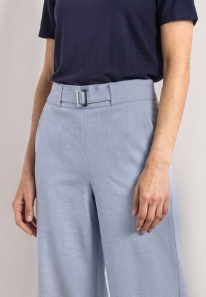 Street One, HIGH WAIST CULOTTE MIT SCHNALLENDETAIL - Jupe trapèze - whispery blue