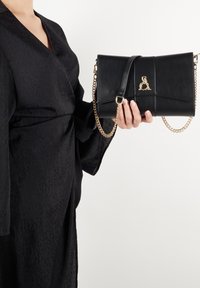 L'Atelier Du Sac ARLETTE - Borsa a tracolla - black