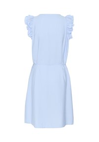 Rochie de culoare albastru deschis, cu mâneci volan, talie ajustată și fustă evazată. Textură netedă, design simplu și fără modele sau embellismente vizibile.