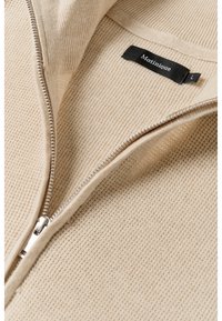 Matinique Stickad tröja - mottled light yellow