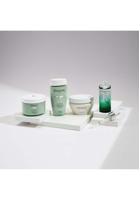 KÉRASTASE BAIN DIVALENT - Shampoo