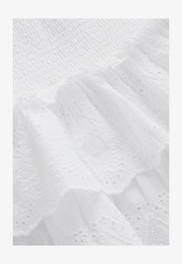 Non selezionato, white