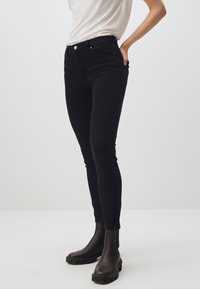 Jimmy Key - Jeansy Slim Fit