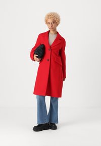 Vero Moda Petite VMFORTUNESARA  - Manteau classique - salsa