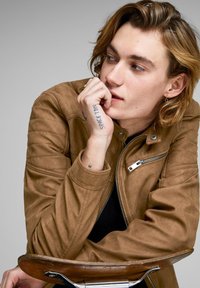Jack & Jones JJEROCKY CLEAN NOOS - Giacca in similpelle - cognac