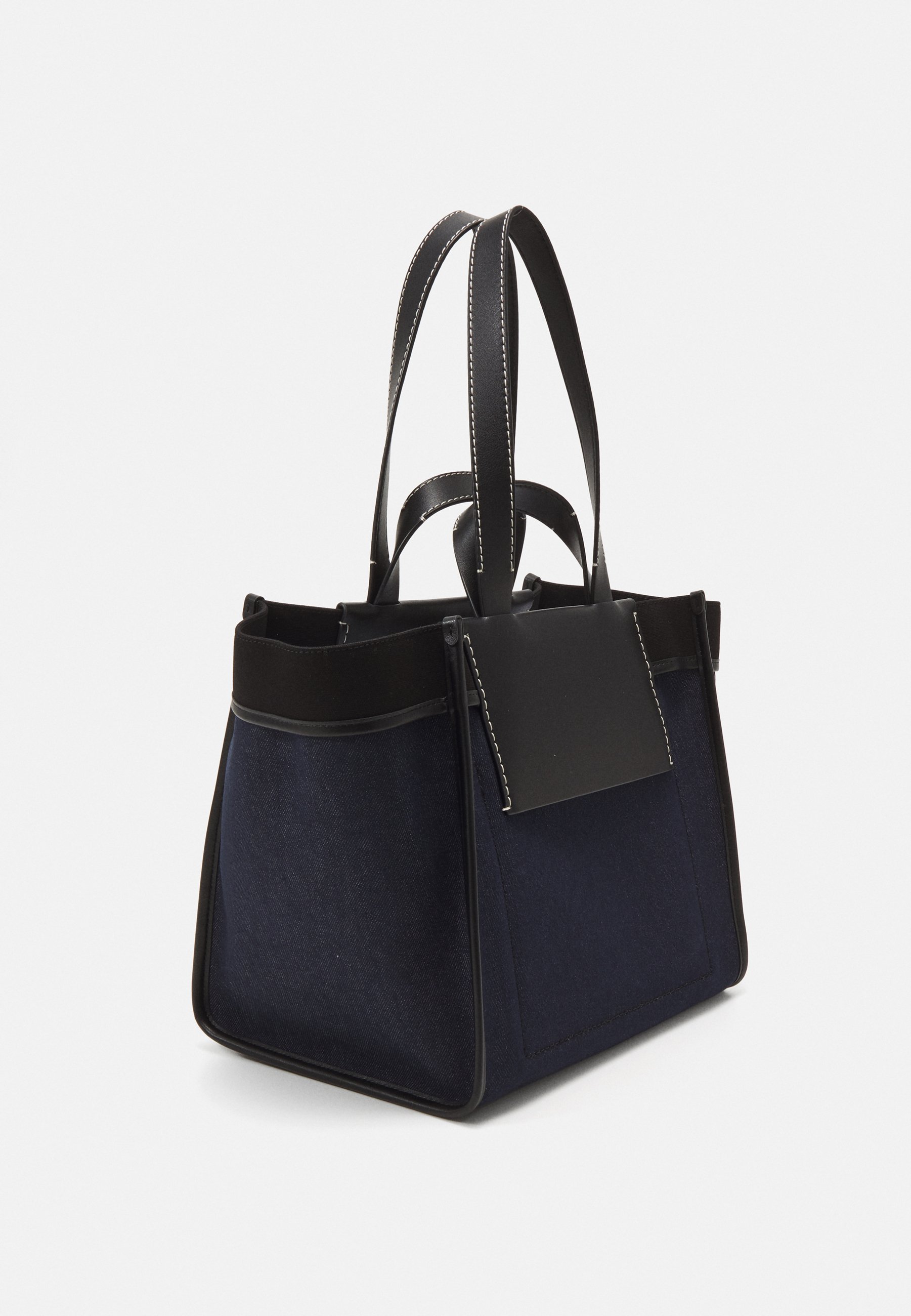 2d404338aecf4aac94da02c325af9d