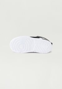 Thumbnail Image 5