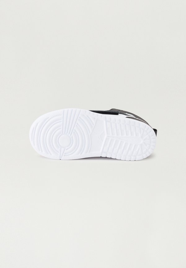 SKY 1 UNISEX - Trainers3