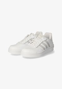 Seleccionado, white grey two white