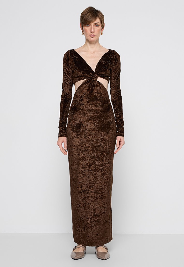 Nanushka Maxi-jurk donkerbruin Nanushka Maxi-jurk donkerbruin