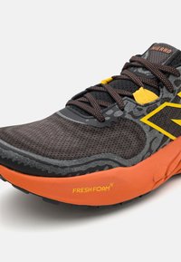 New Balance FRESH FOAM X HIERRO V8 - Løbesko trail - black