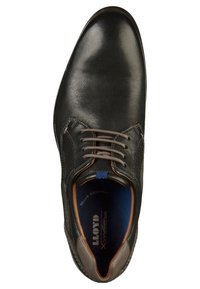 Chaussure en cuir noir avec un bout arrondi, un laçage, des accents gris contrastants sur le talon et un intérieur rembourré bleu avec absorption des chocs.