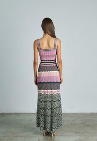 Alma en Pena Strickkleid - multicolor