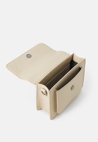 HVISK CAYMAN POCKET SOFT STRUCTURE - Skulderveske - bone white