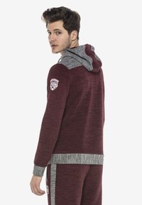 Cipo & Baxx Kapuzenpullover - burgundy-grey