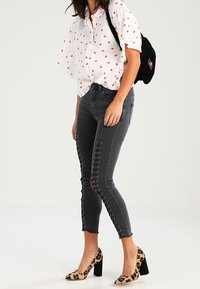 Topshop Petite Hemdbluse - off-white