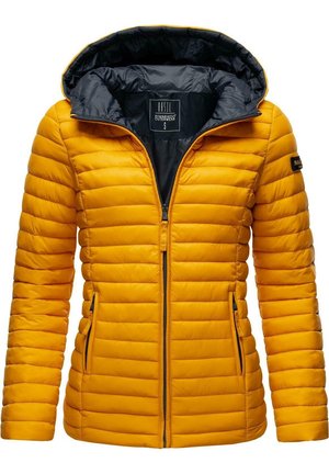 Żółta pikowana damska kurtka z czarnym zamkiem błyskawicznym, bocznymi kieszeniami i przymocowanym kapturem podszytym czarną tkaniną.