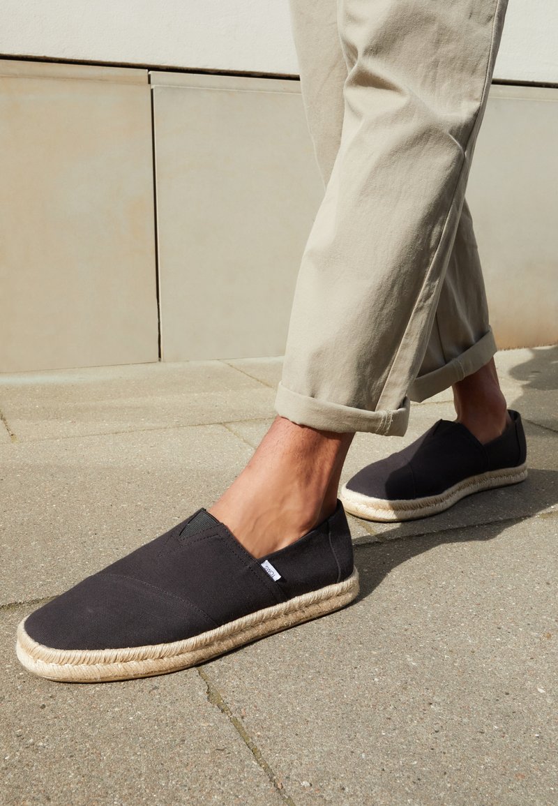 TOMS ALP - Espadrille - black/schwarz - Zalando.de