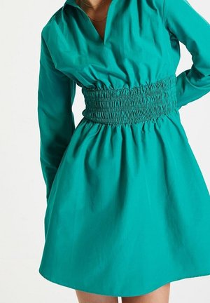 Robe de jour - green