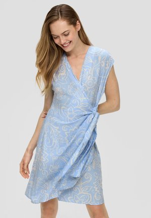 s.Oliver ALL-OVER-PRINT UND KNOTEN-DETAIL - Freizeitkleid - himmelblau