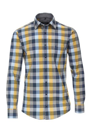 Chemise à manches longues boutonnée à motif à carreaux jaune, bleu, gris et blanc avec une poche poitrine unique sur fond blanc.