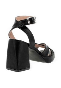 Blogger Sandalias con plataforma - black